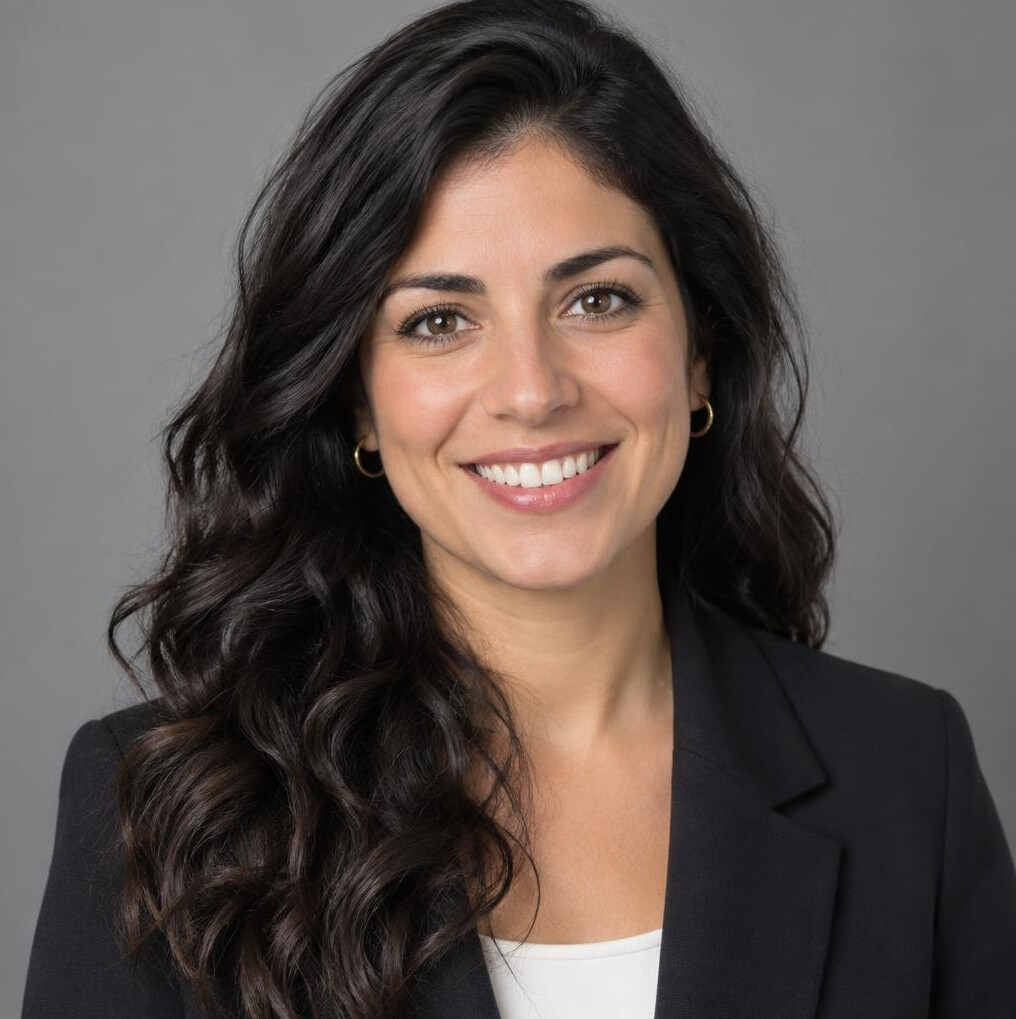Studio portrait of a Portuguese woman journalist in her 30s